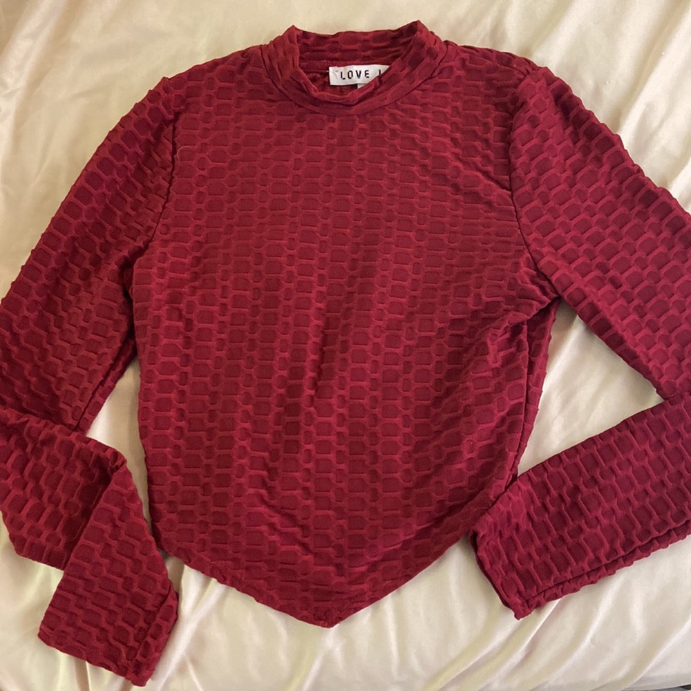 Maroon/red long sleeve crop top